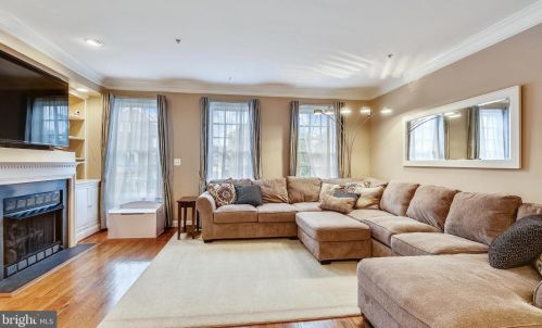 337 Fayette St, Alexandria VA 22314-2201 exterior