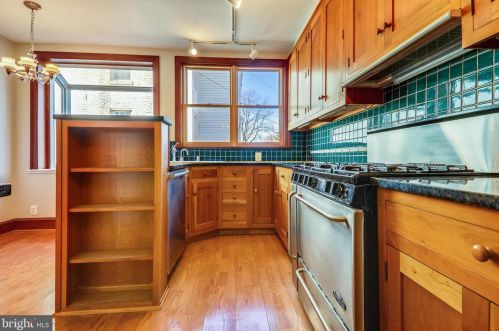 414 7 St, Washington DC 20003-2756 exterior