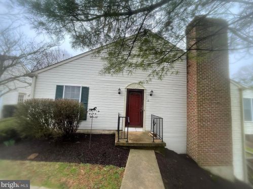 2065 Raleigh Rd, Hummelstown PA  17036-8746 exterior