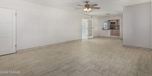 4118 Burns St, Tucson, AZ 85711-2809