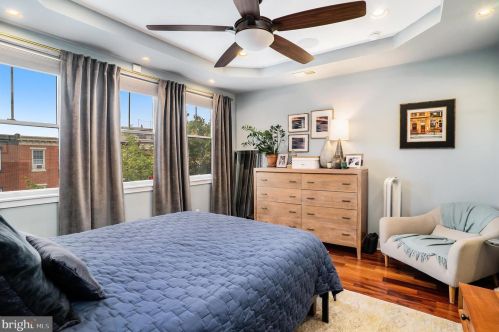 2225 Christian St, Philadelphia PA 19147-3710 exterior