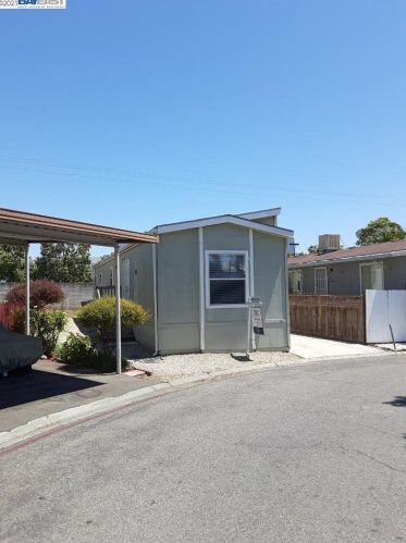 149 El Bosque Dr, San Jose, CA 95134-1609