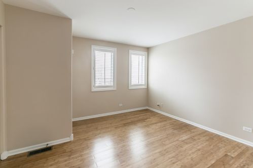 2014 Lincoln Ave, Chicago IL 60614-4598 exterior