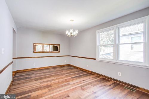 215 Highland Ave, Rockville MD  20850-4136 exterior