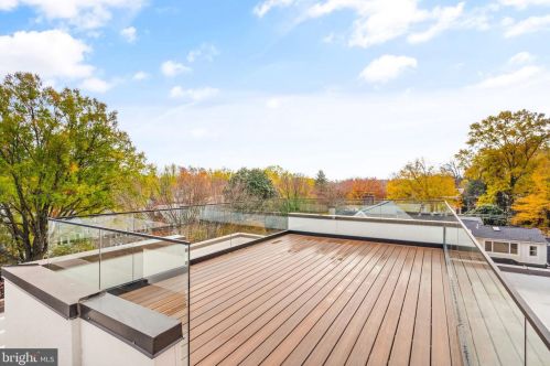 5416 Nevada Ave, Washington DC  20015-1728 exterior