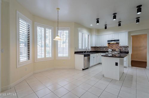 2421 Nolina Dr, Chandler AZ 85286-7420 exterior