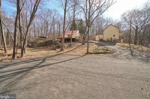 3107 Flint Hl Rd, Adamstown MD 21710-9210 exterior