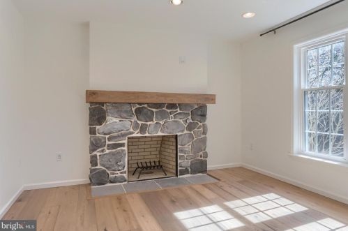 850 Zermatt Dr, Hummelstown PA  17036-9706 exterior