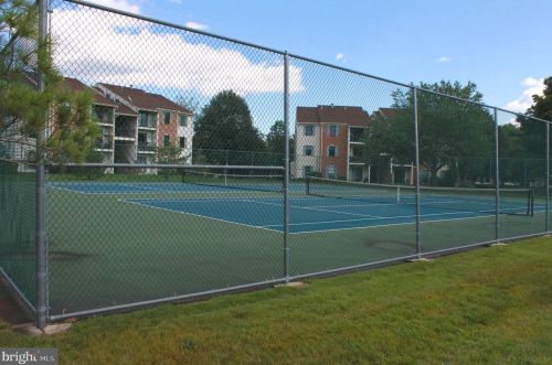 17 Mendrey Ct, Trenton NJ 08648-2661 exterior