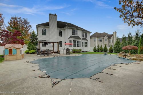 11 Palamino Dr, Jackson Twp NJ 08527-1383 exterior