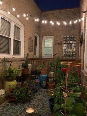 5124 Irving Park Rd, Chicago IL  60641-2624 exterior