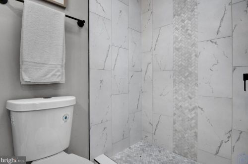 1116 Abbey Pl, Washington DC  20002-3416 exterior