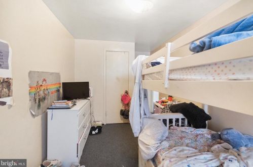 7935 Gilbert St, Philadelphia PA 19150-2501 exterior