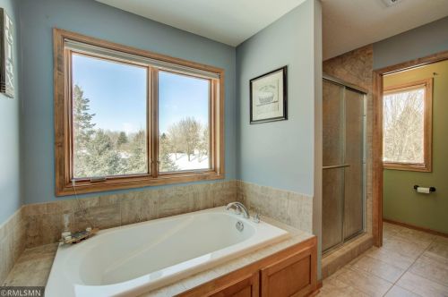 2489 Schneider Ct, Chaska MN 55318-1567 exterior