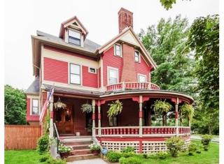 126 Clarendon St, Springfield, MA 01109-3852