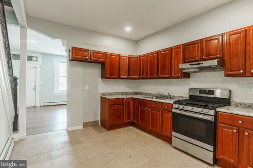 875 49 St, Philadelphia PA 19143-4443 exterior