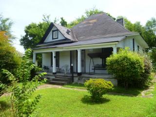 4016 Highland Ave, Chattanooga, TN 37410-1611