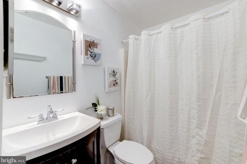 1758 Westwind Way, Mc Lean VA 22102-1612 exterior