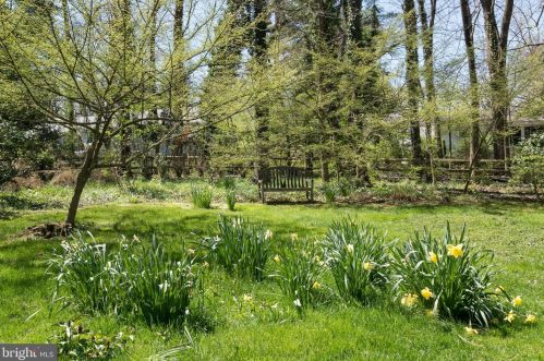 65 Linwood Cir, Princeton NJ 08540-3623 exterior