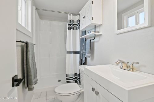 3926 Andorra Dr, Phoenix AZ  85032-6612 exterior