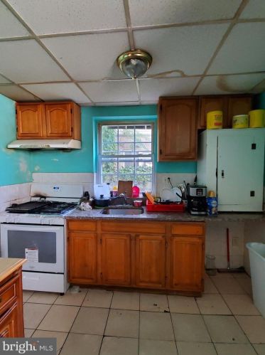 2632 Marshall St, Philadelphia PA 19148-4611 exterior