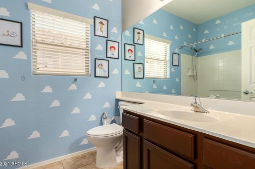 33712 26 Ave, Phoenix AZ 85085-5060 exterior