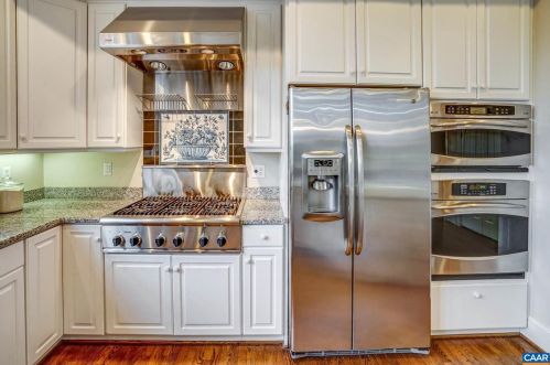 3067 Darby Rd, Keswick VA 22947-2730 exterior