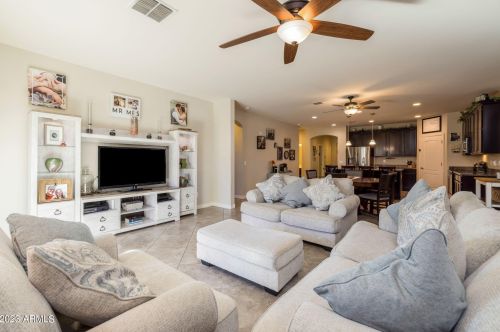 6917 19th Ln, Phoenix AZ  85041-6640 exterior