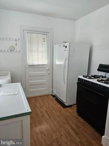 9216 Flower Ave, Silver Spring MD 20912-6641 exterior