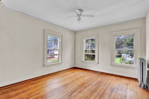 109 Hartford Ave, Hartford CT 06109-1807 exterior