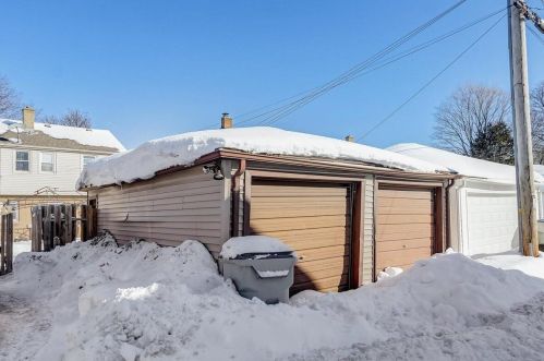 8833 Burleigh St, Milwaukee WI  53222-3736 exterior