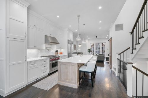 1626 Hermitage Ave, Chicago IL 60622-1402 exterior