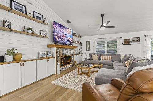 2812 Serenity Cir, Fort Pierce, FL 34981-5053