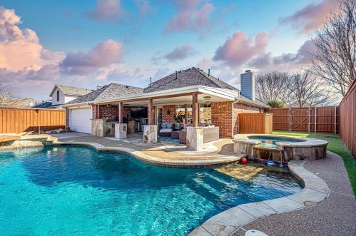 9500 Crossvine Ln, Frisco TX 75035-6030 exterior