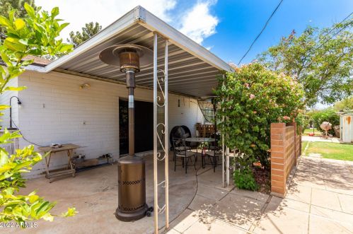 6182 Earll Dr, Phoenix AZ 85033-5841 exterior