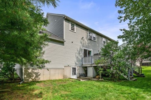 46 Brewster St, North Andover MA 01845-5008 exterior