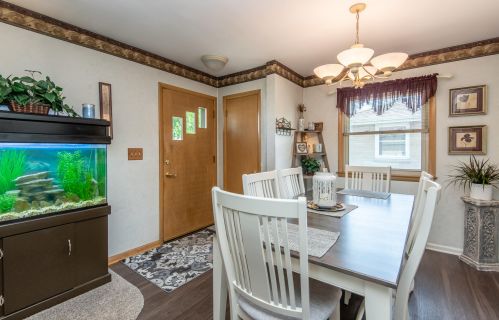 6957 Verona Ct, Milwaukee WI 53227-4429 exterior