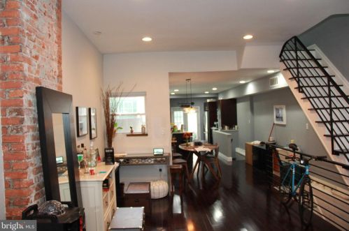 1433 Ellsworth St, Philadelphia PA  19146-3107 exterior