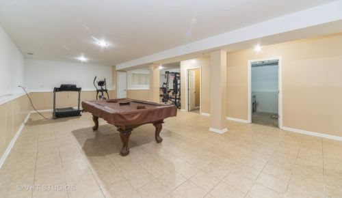 1612 20 Ave, Broadview IL 60153-2945 exterior