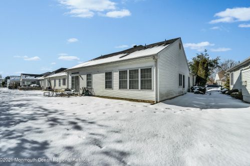 25 Cypress Pt Ln, Jackson Twp NJ 08527-4016 exterior