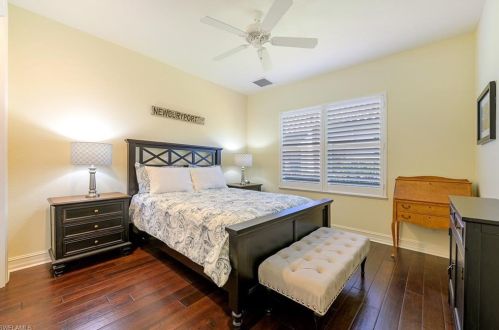 7512 Treeline Dr, Naples FL 34119-9767 exterior