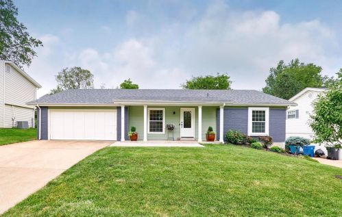 10926 Mugan Dr, Saint Louis, MO 63123-5915