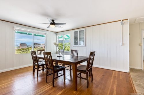 2910 Dole St, Honolulu HI 96816-1730 exterior