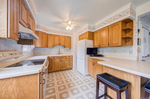 306 Spackenkill Rd, Poughkeepsie NY 12603-5318 exterior