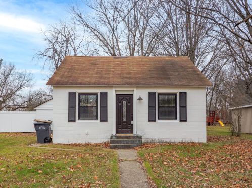 8030 Edmonds St, Kalamazoo, MI 49024-5404