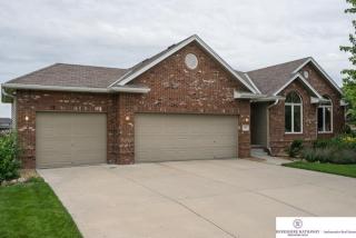 209 Longwood Dr, Omaha, NE 68133-3384