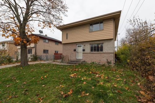 4943 14th St, Milwaukee, WI 53221-2862