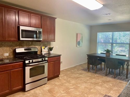 5640 Emma Thompson Way, Austin TX 78747-1707 exterior