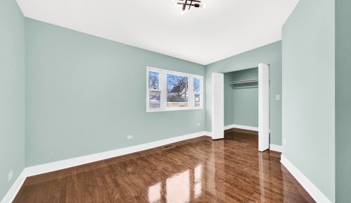 2052 68 Pl, Chicago IL 60629-4126 exterior