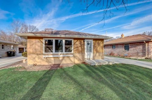 10616 Fisher Pkwy, Milwaukee, WI 53226-2306